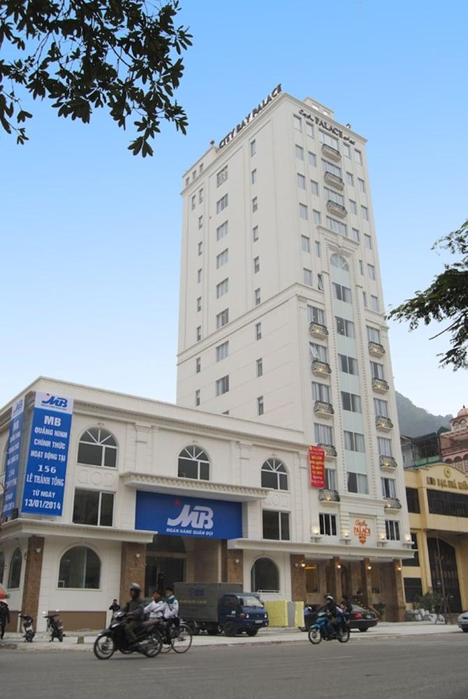 City Bay Palace Hotel — 3