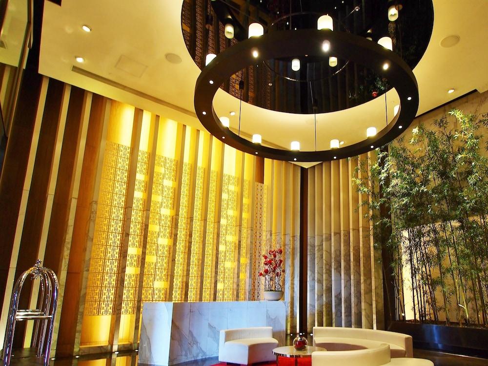 Altira Macau 856445 — 9