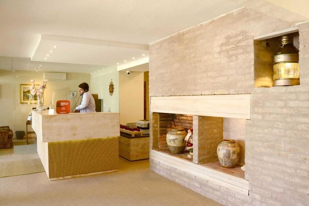 Ajax Punta Del Este — 9