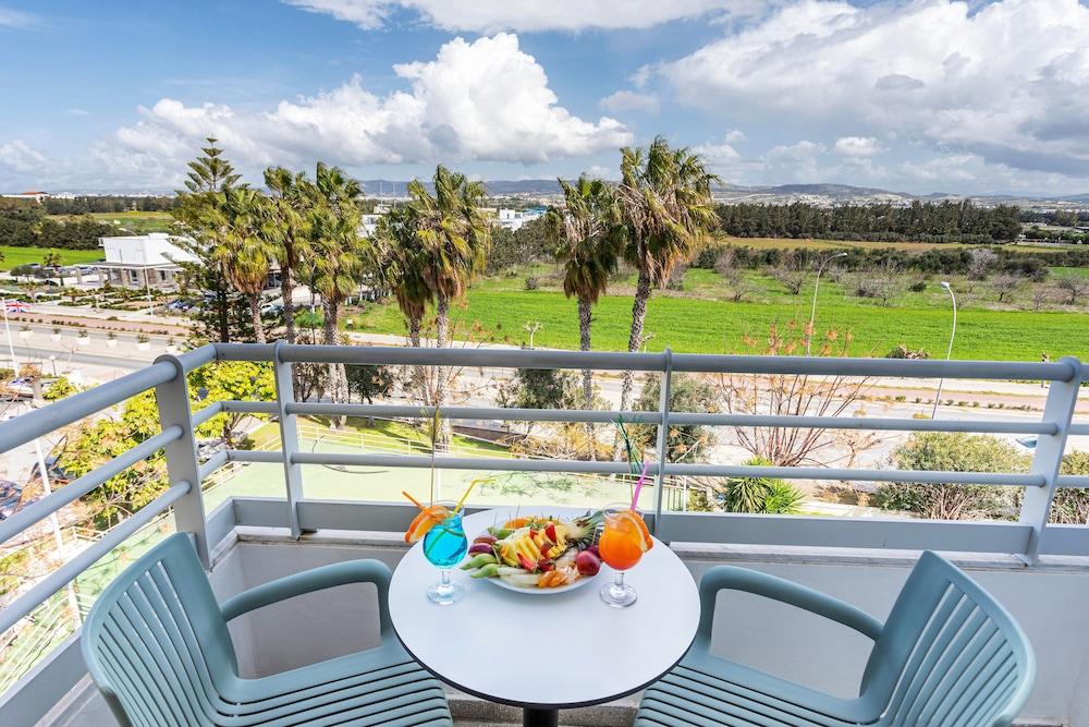 LOUIS PHAETHON BEACH HOTEL — 5