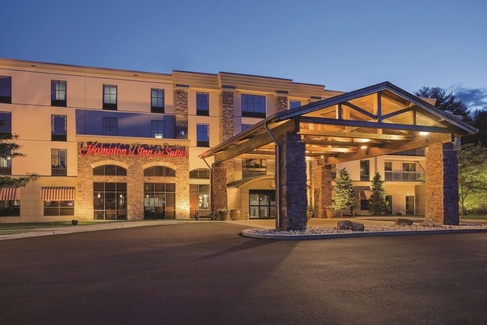 Hampton Inn Suites Lake George — 7