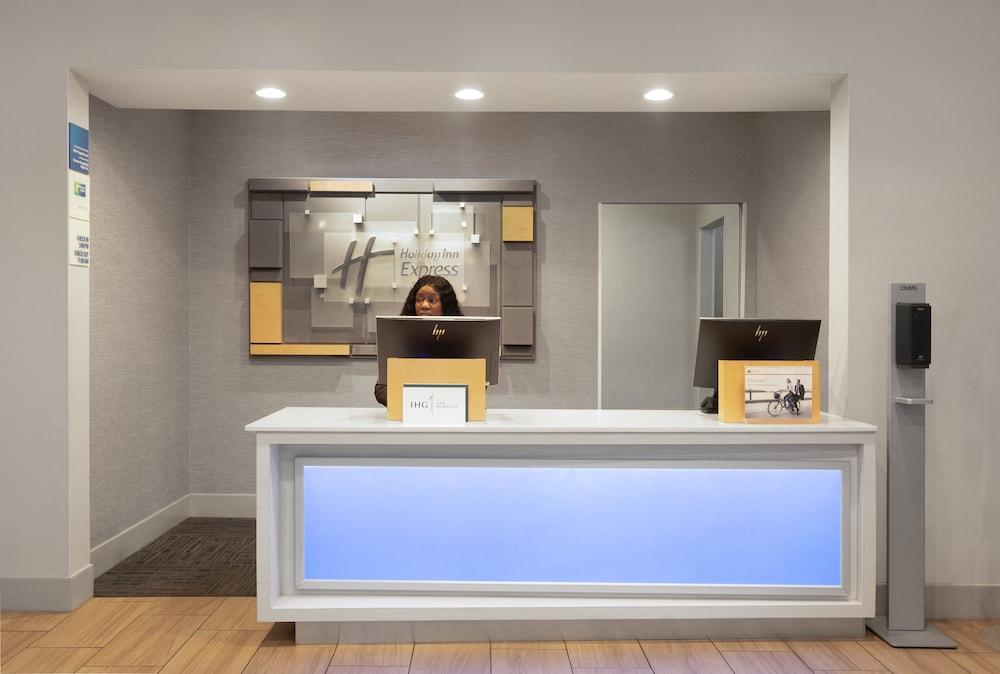 Holiday Inn Express Hotel and Suites ACWORTH - KENNESAW NORTHWEST — 6