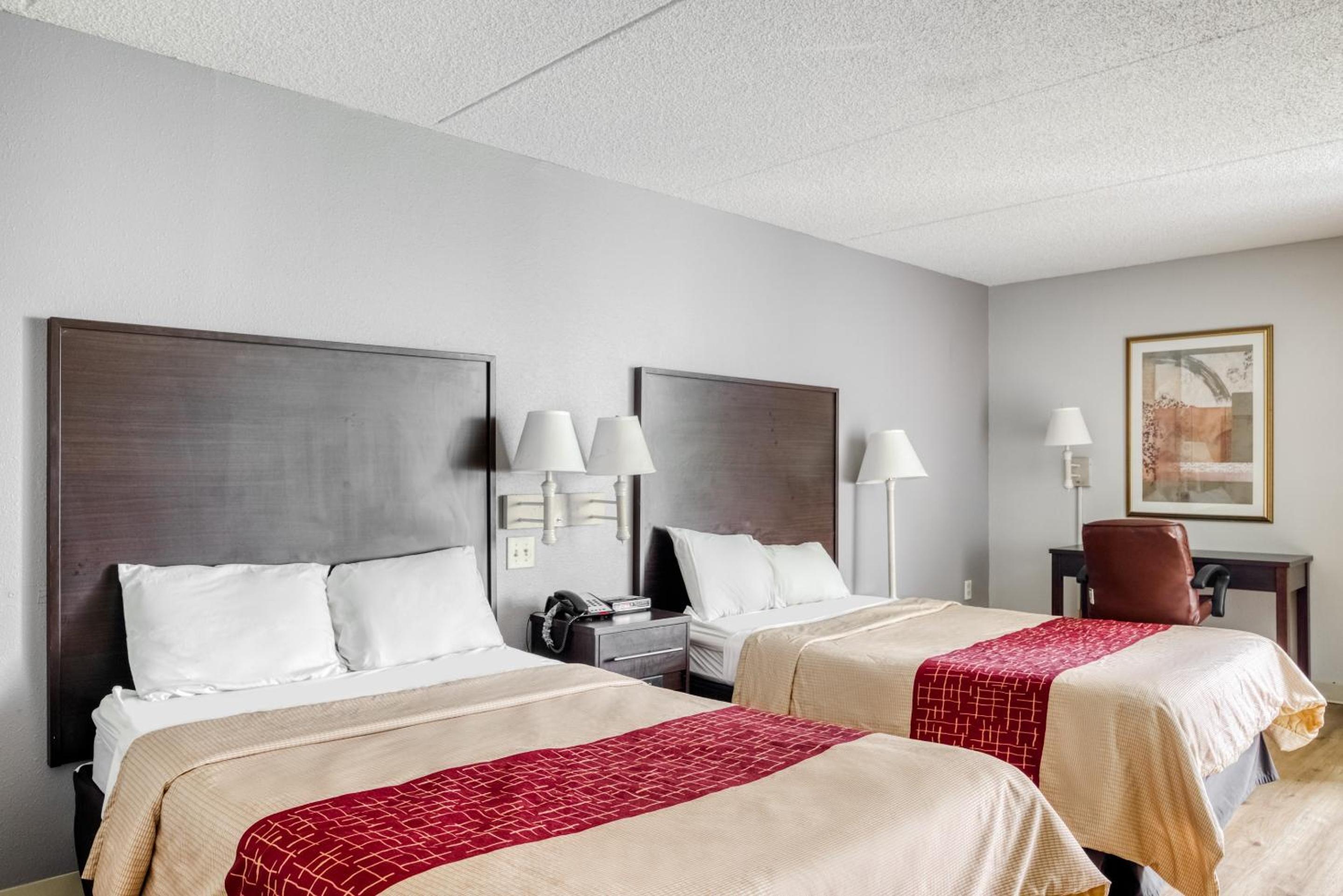 OYO Hotel Burlington South — 7