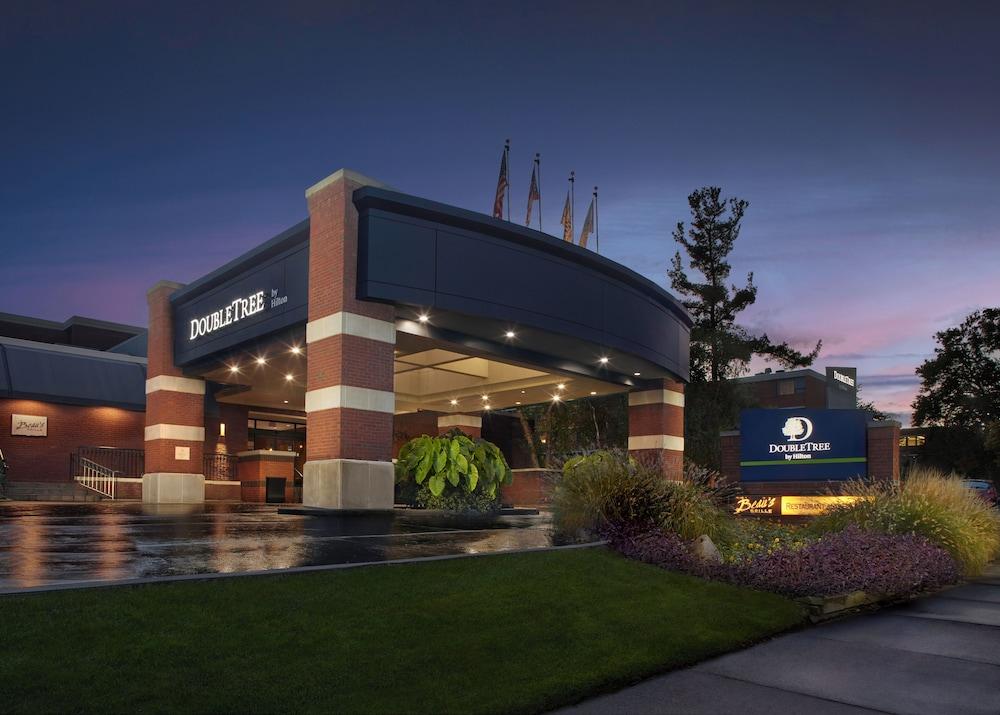 DoubleTree by Hilton Akron Fairlawn — 3