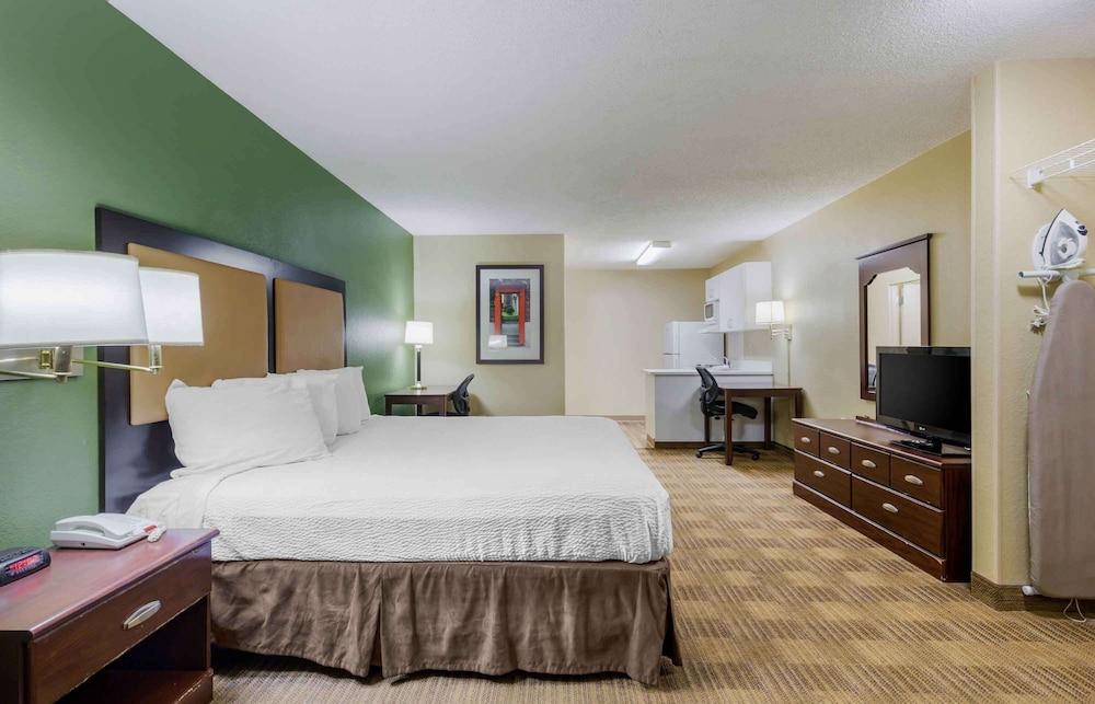Extended Stay America - Fayetteville - Owen Dr. — 7