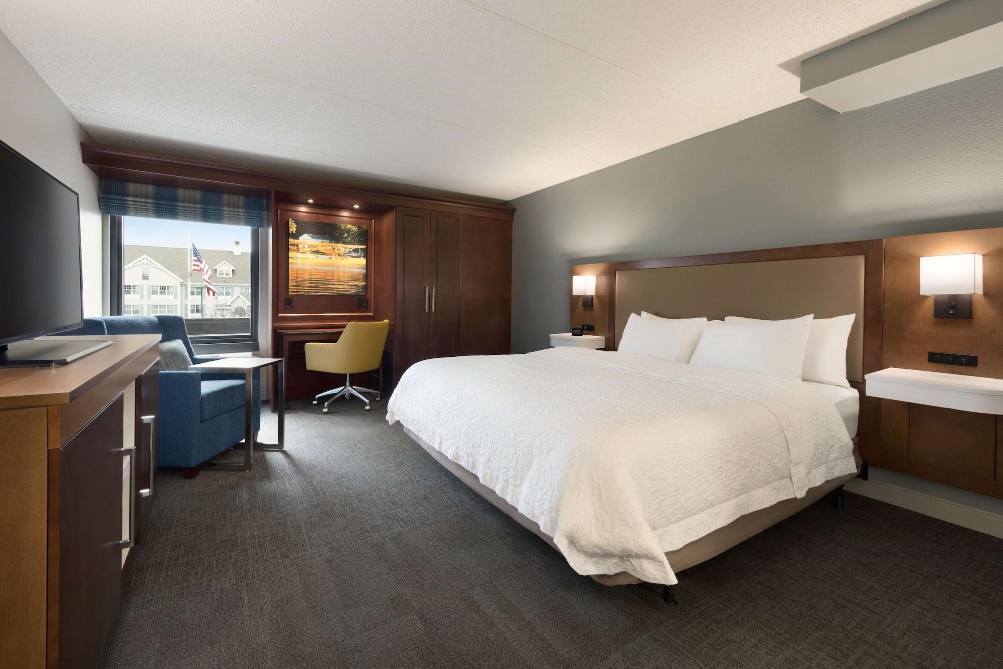 Hampton Inn Appleton-Fox River Mall Area — 8