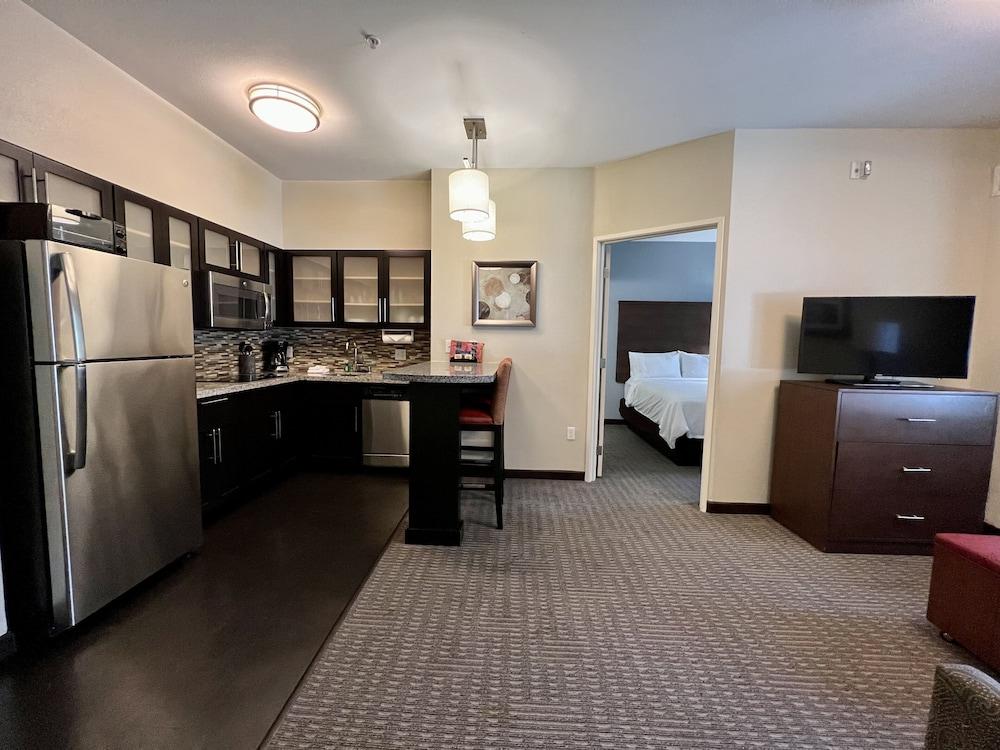 Staybridge Suites Carlsbad/San Diego — 3