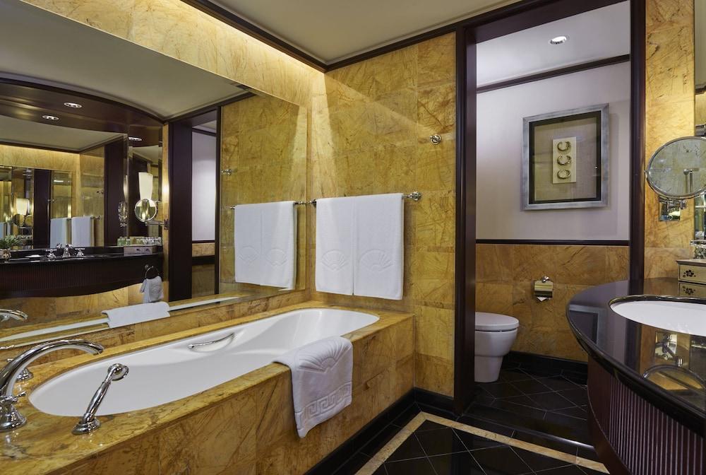 Mandarin Oriental Kuala Lumpur 17914 — 8