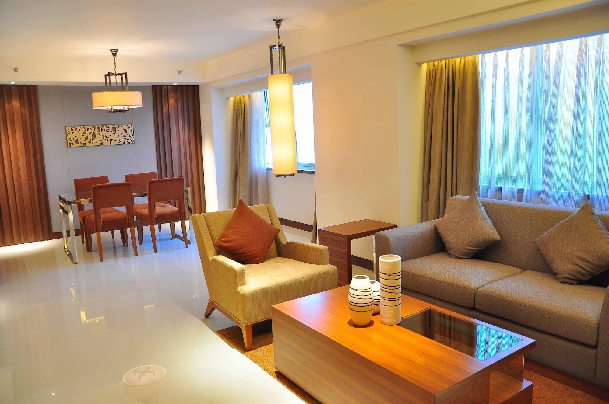 CROWNE PLAZA GUANGZHOU CITY CENTRE 3744 — 8