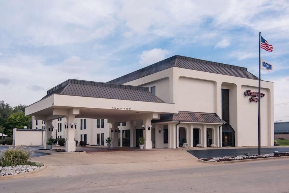 Hotel Joplin, MO — 2