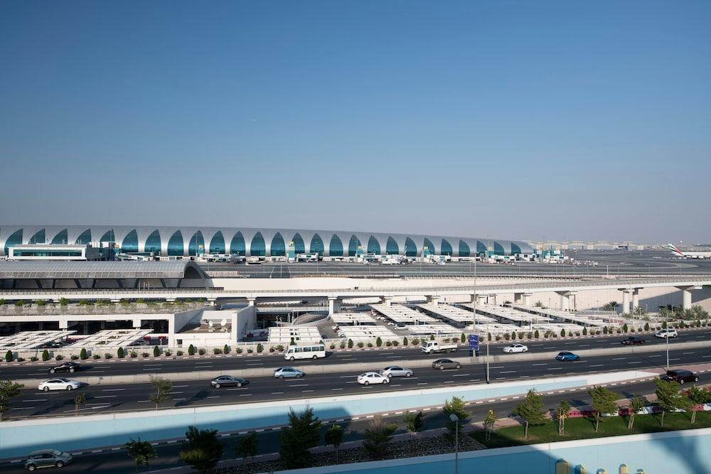 Holiday Inn Express Dubai Airport — 8