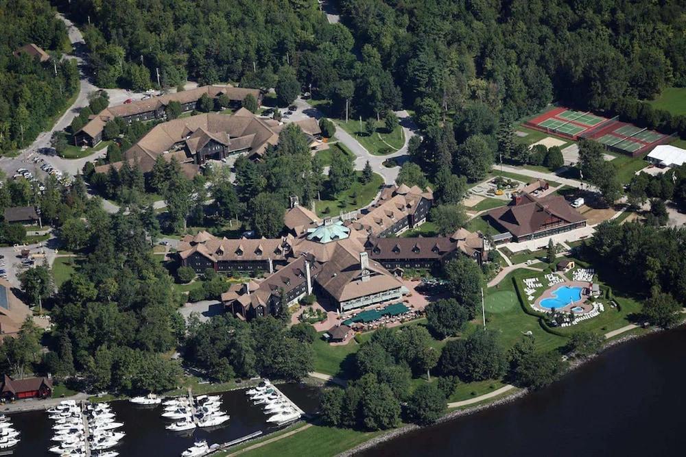 Fairmont Le Chateau Montebello 83742 — 6
