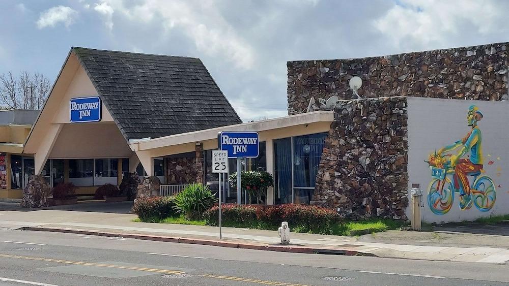 Rodeway Inn Alameda-Oakland — 3