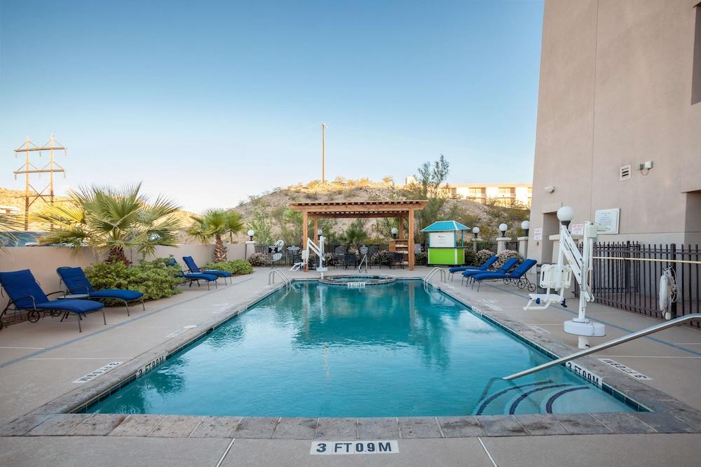 Hilton Garden Inn El Paso University — 4