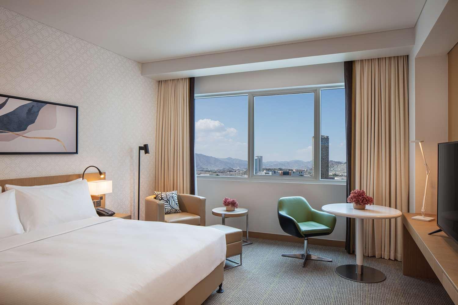 DoubleTree by Hilton Fujairah City — 9