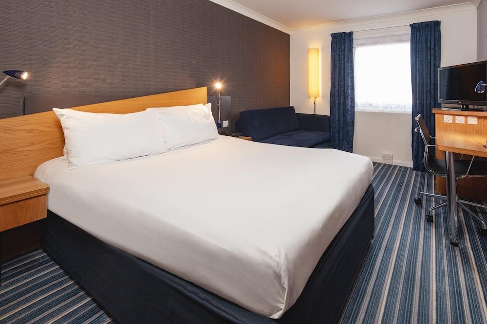 Holiday Inn Express Bristol - Filton, an IHG Hotel — 9