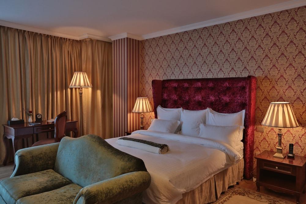 The Residence Suite Hotel — 7