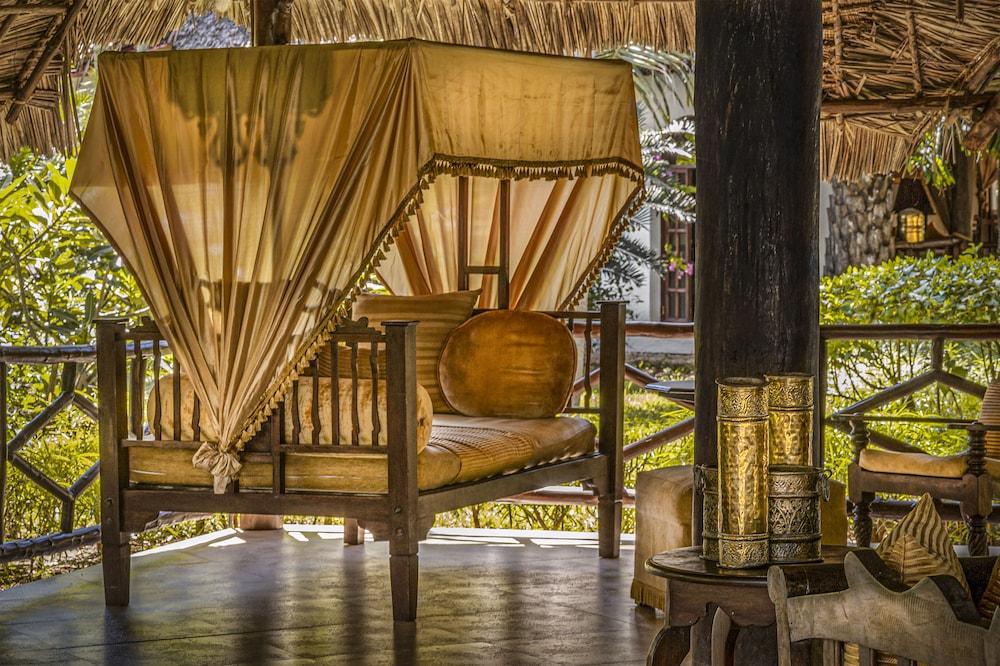 Breezes Beach Club & Spa — 7