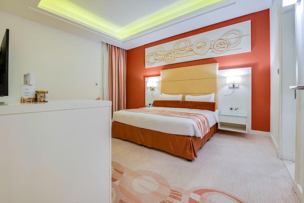 Golden Tulip Downtown Abu Dhabi — 9