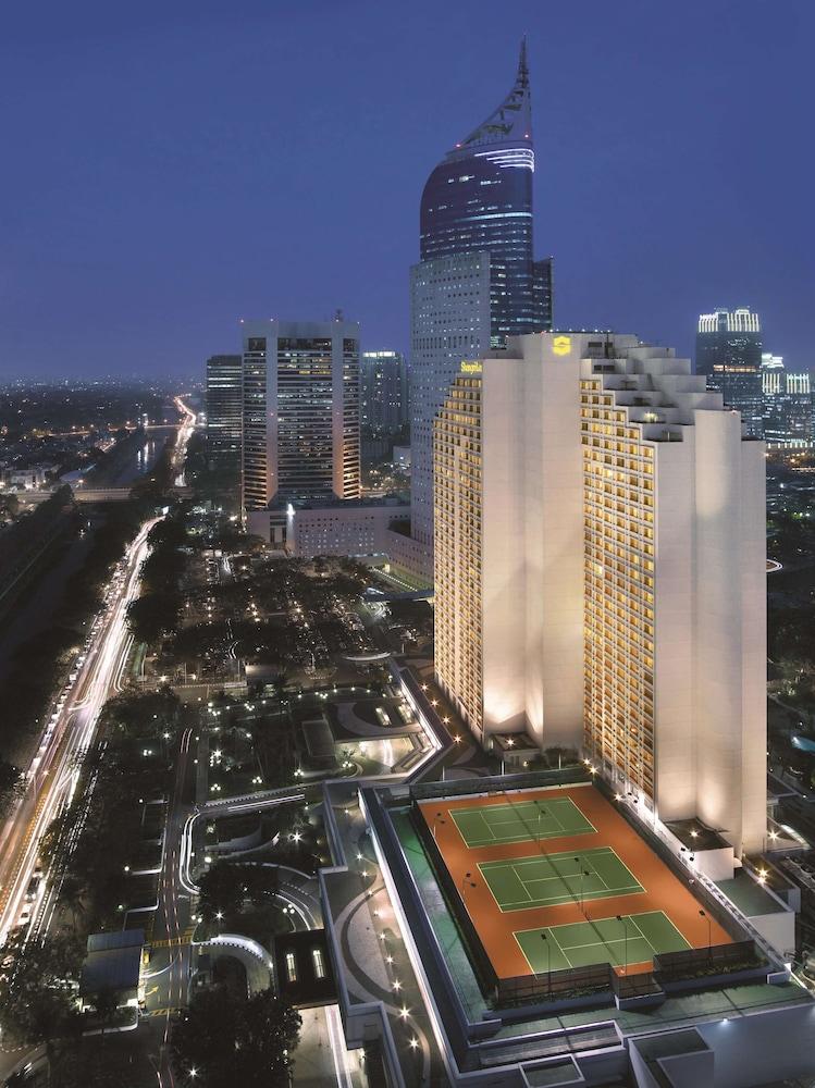 Shangri-La Hotel Jakarta — 4