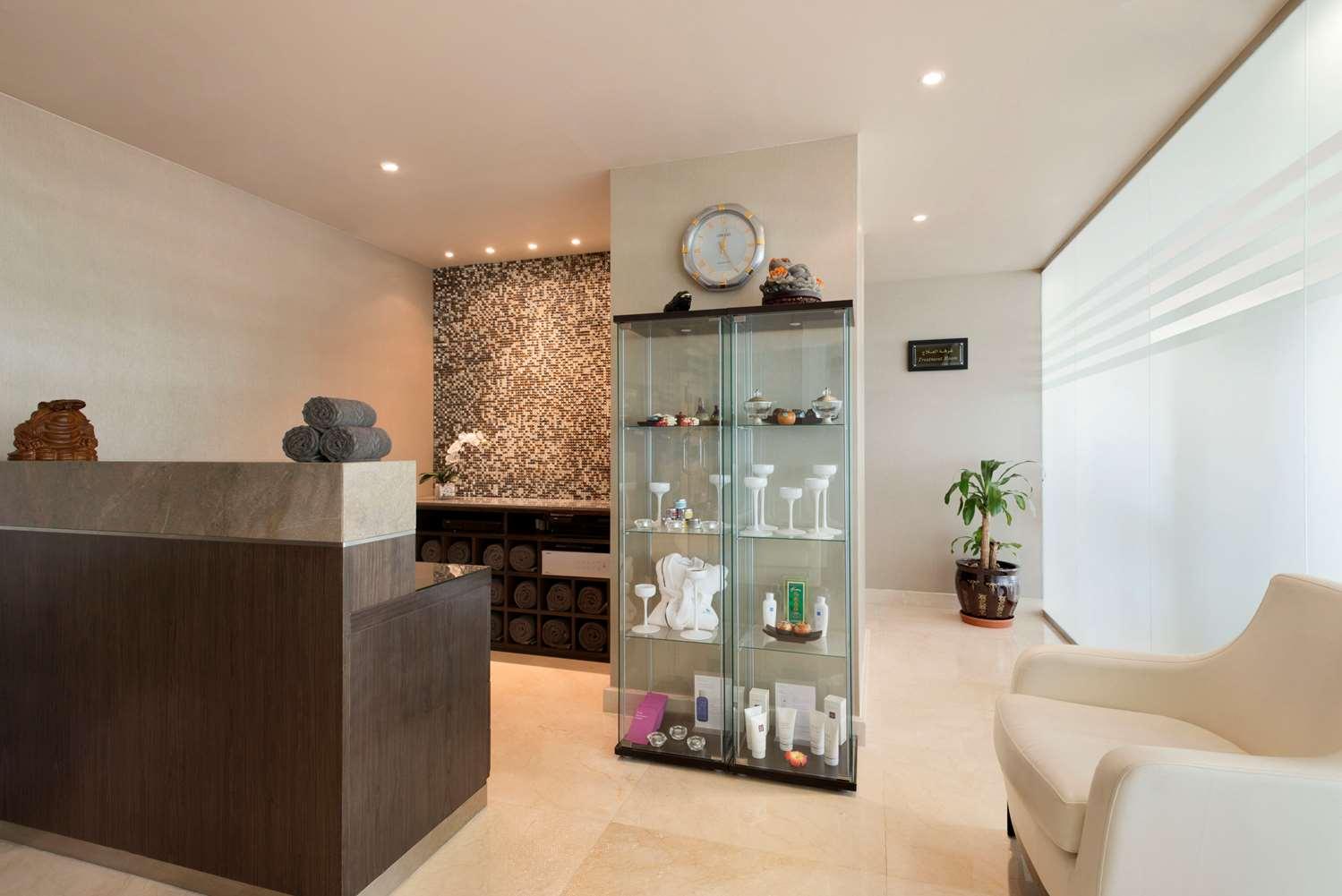 Ramada by Wyndham Abu Dhabi Downtown — 3