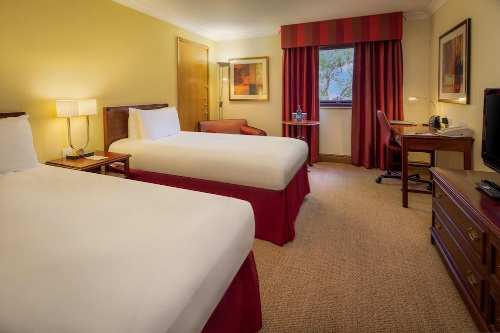 Delta Hotels Warwick — 9