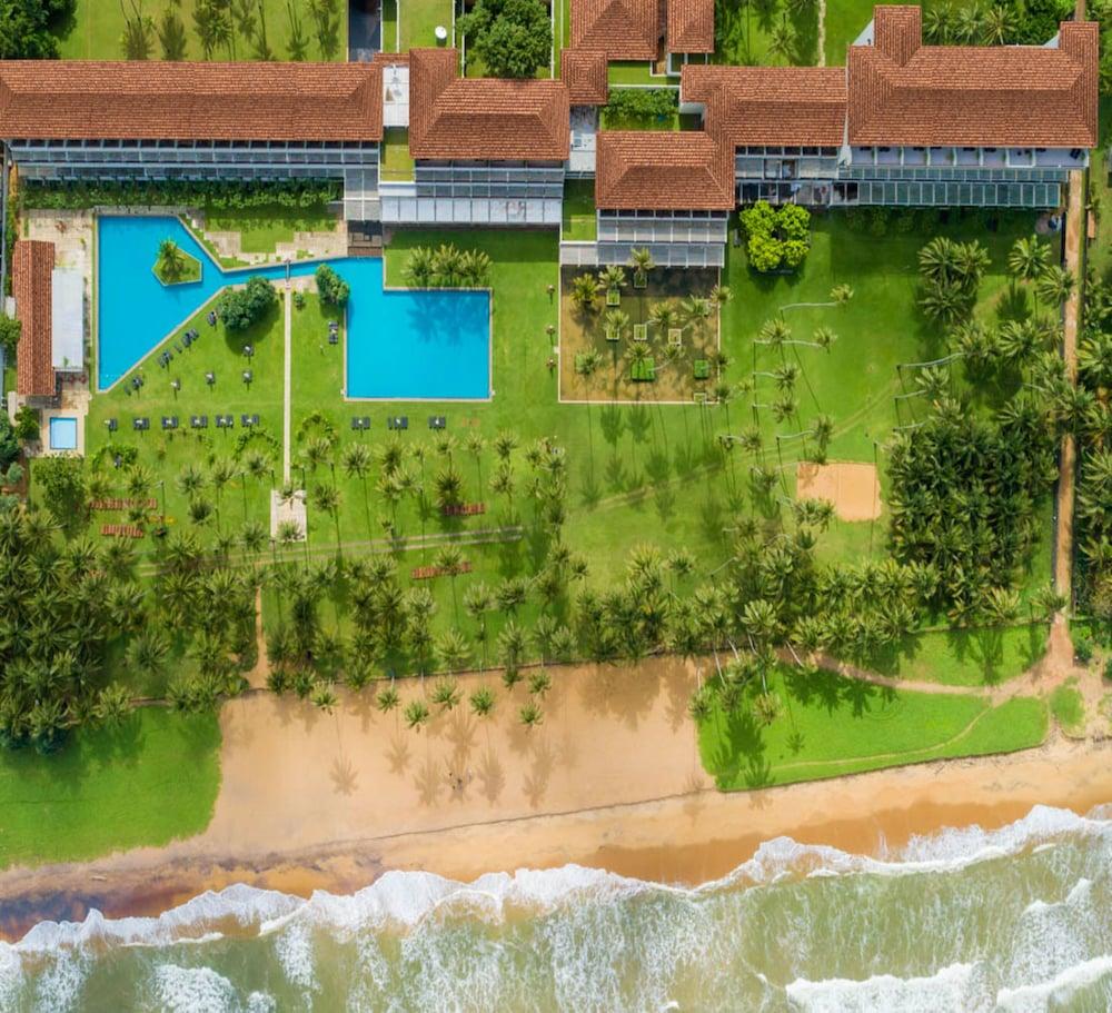 The Blue Water Hotel and Spa 84886 — 5