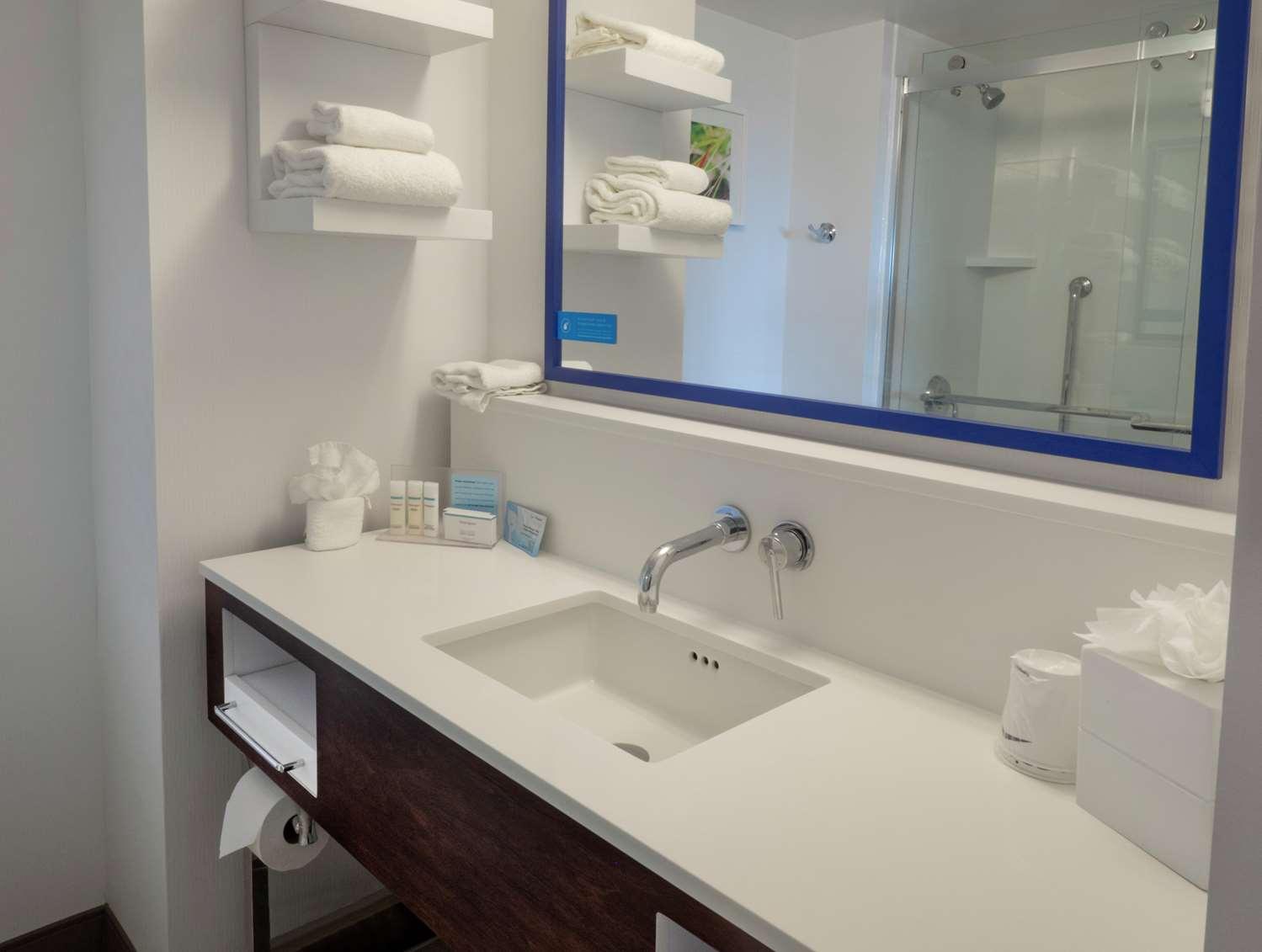 Hampton Inn Hazleton — 1
