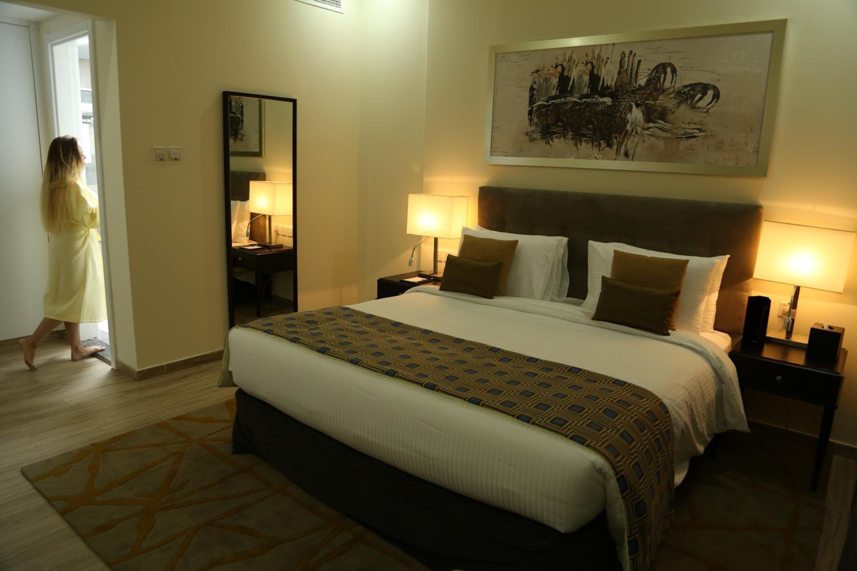 Uptown Apartments by Gewan — 10