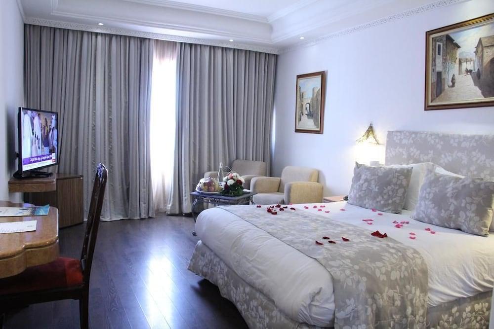 ZAKI HOTEL — 6