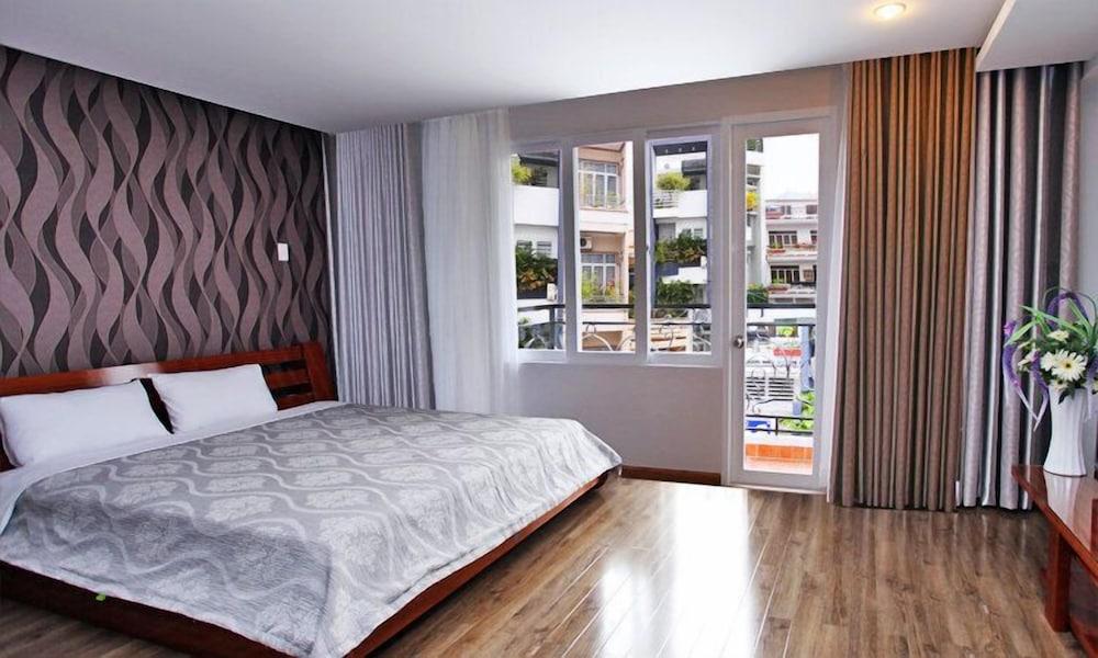White Swan Apartment — 7