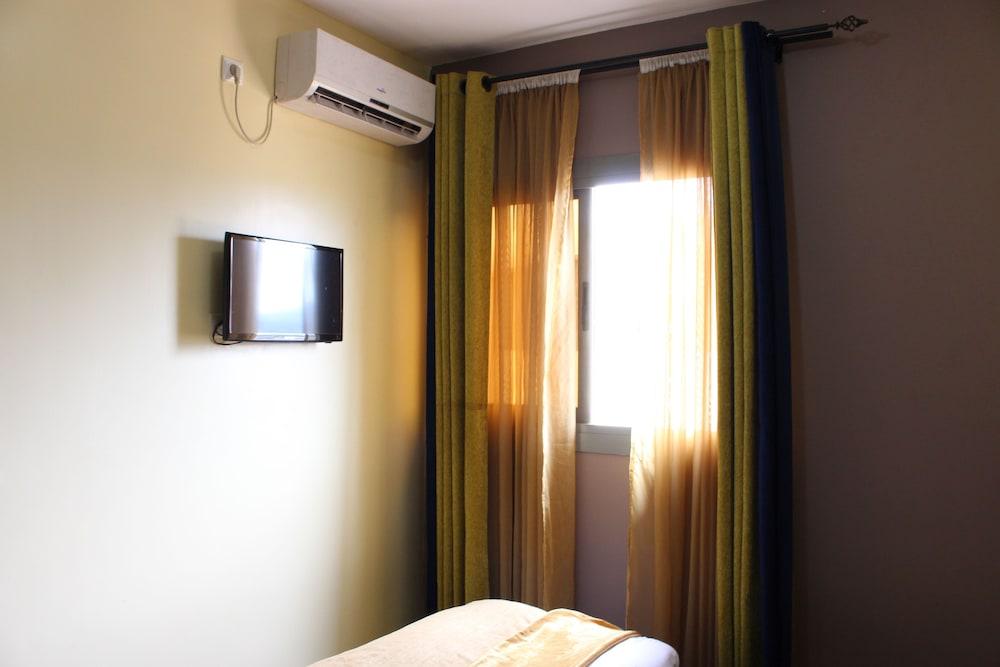 Prestige Hotel — 9