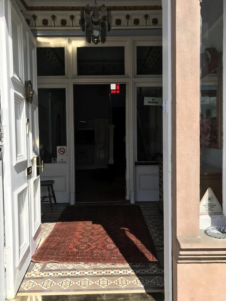 Dorstan Guest House — 2