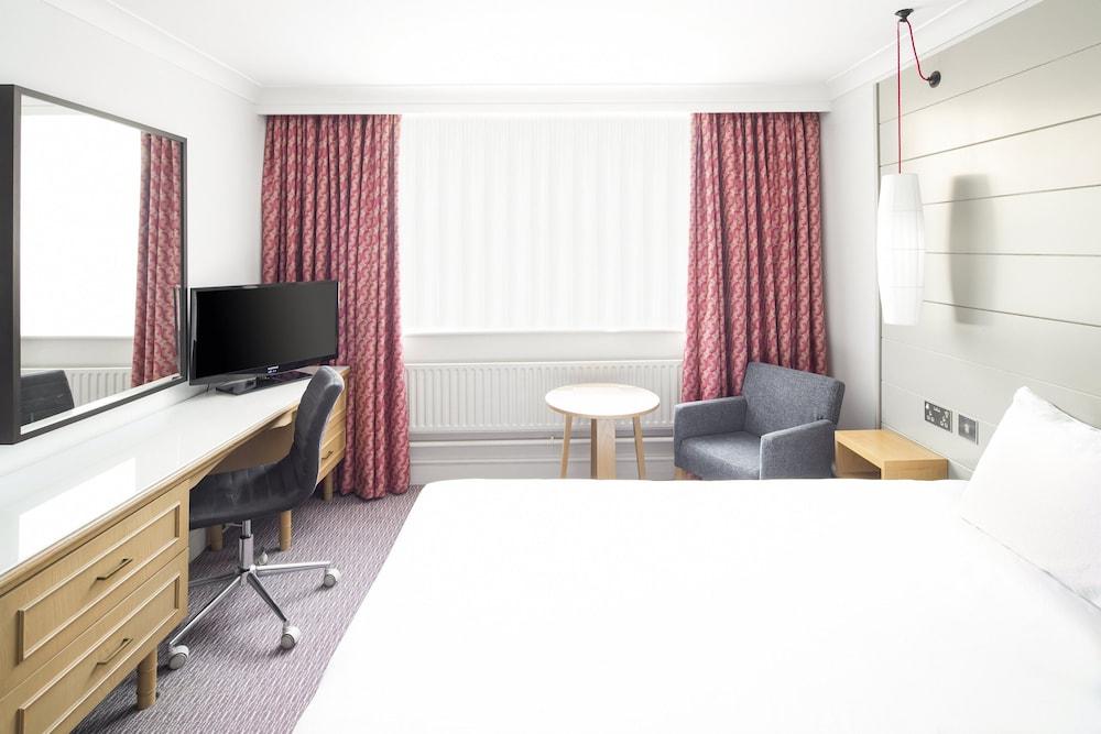 Holiday Inn Peterborough-West