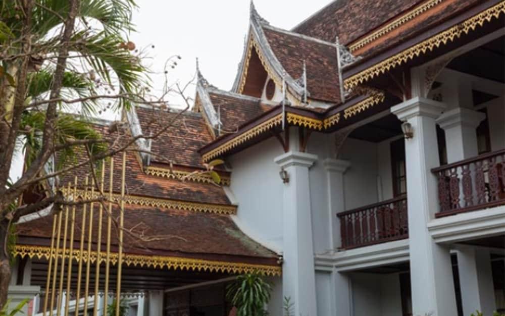 MOUANG LUANG HOTEL — 2