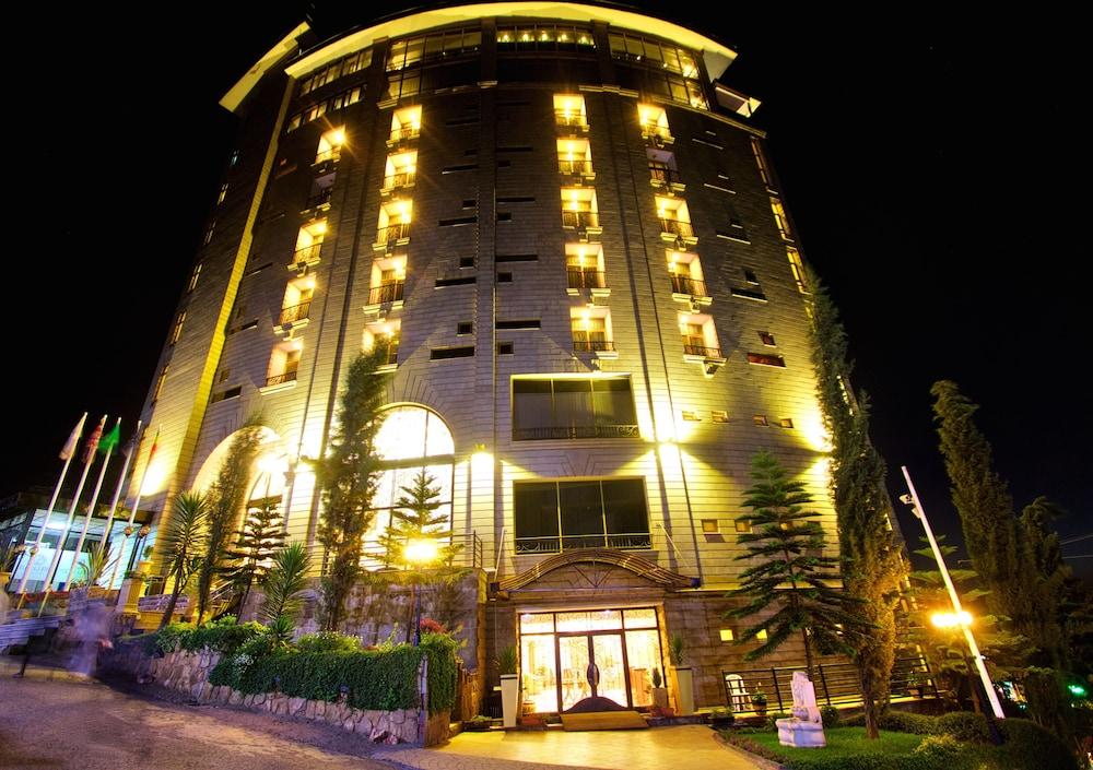 Belle-Vue Hotel and Spa — 2