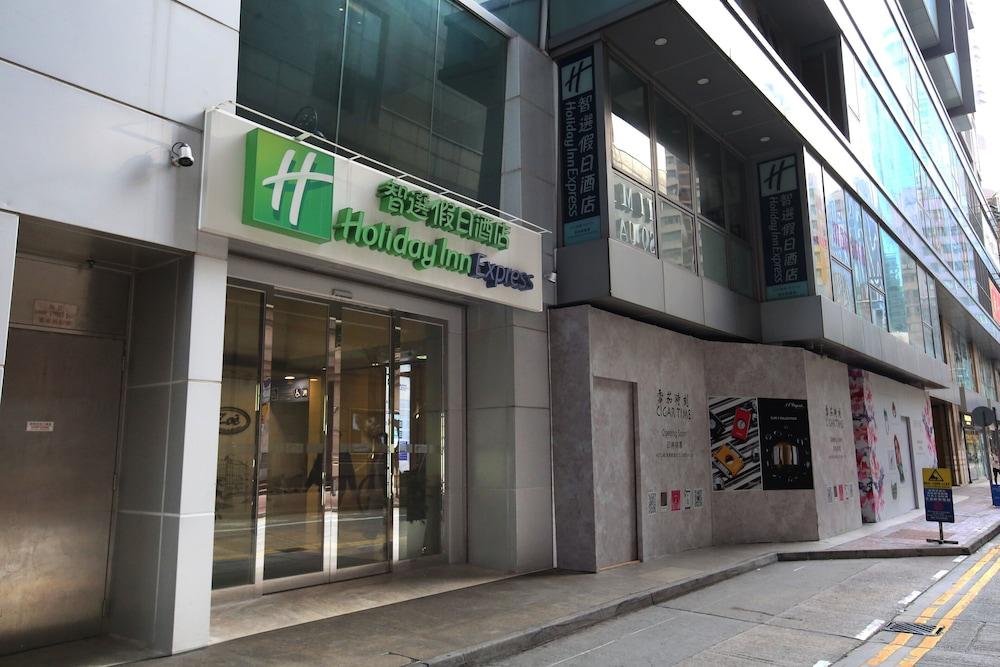 HOLIDAY INN EXPRESS CAUSEWAY BAY 140794