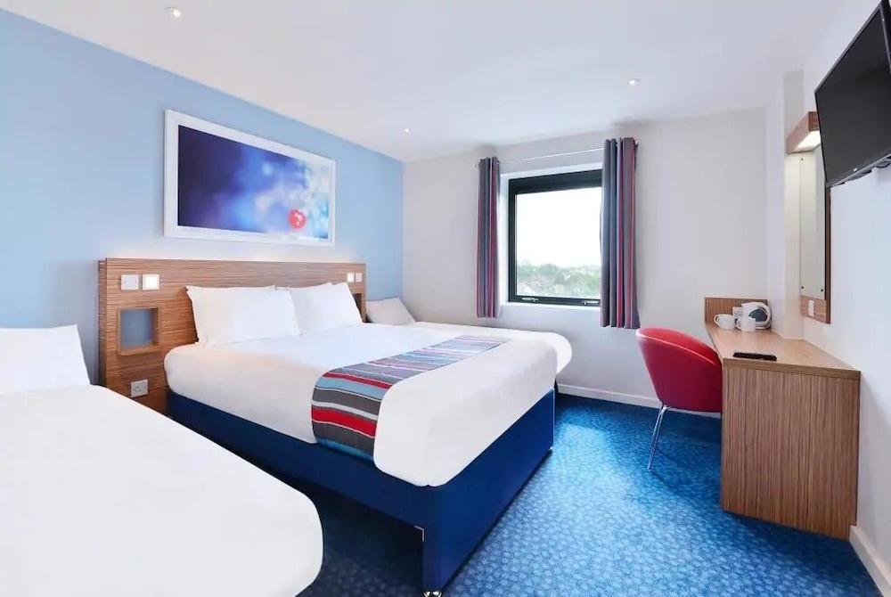 Travelodge Inverness Fairways — 7