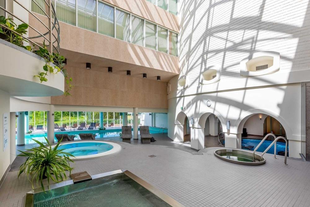 STRAND SPA & CONFERENCE HOTEL 911755 — 5
