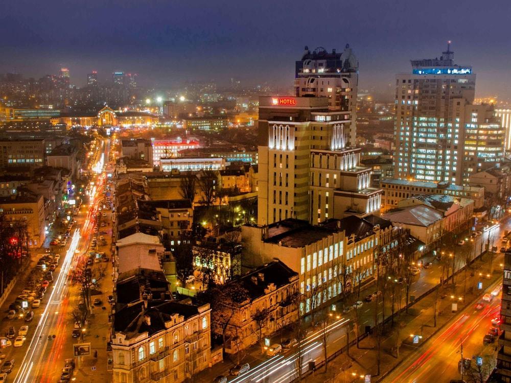 Ibis Kiev City Center — 2