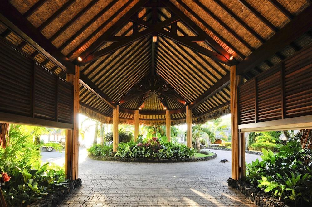 Intercontinental Bora Bora Le Moana Resort — 7
