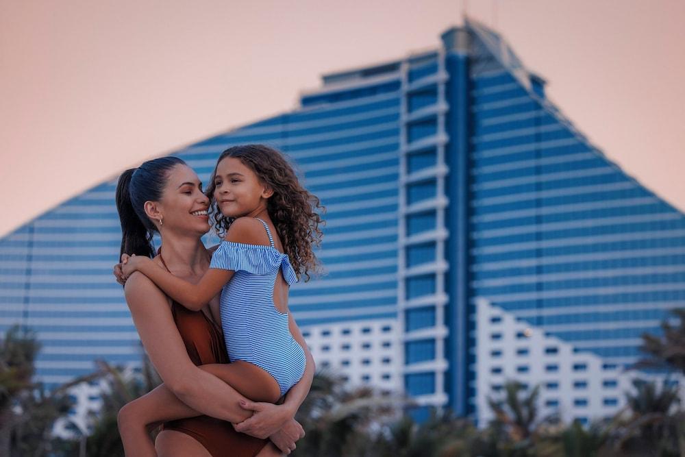 Jumeirah Beach Hotel Dubai — 10