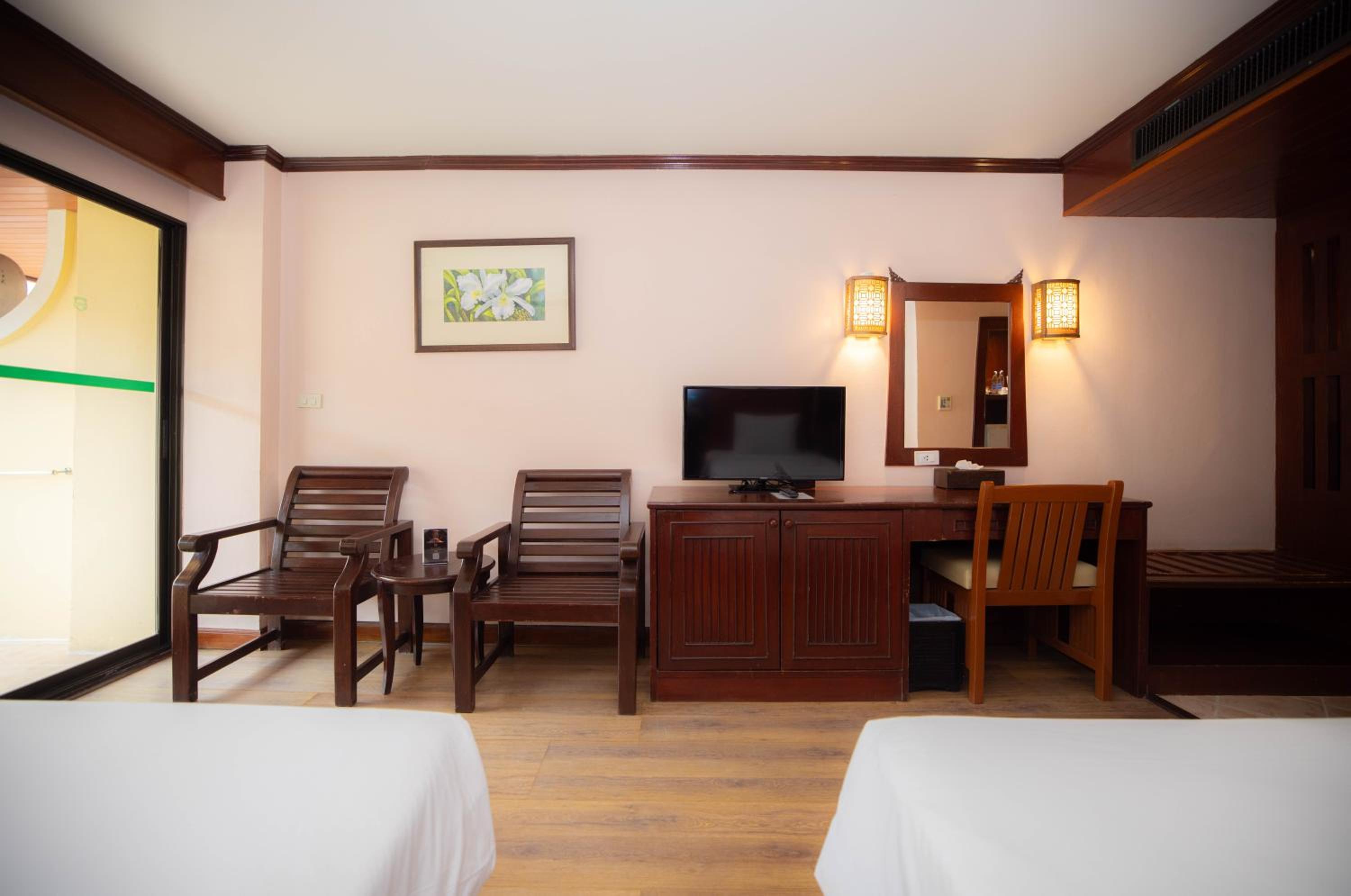 Carlton Tower Hotel — 6