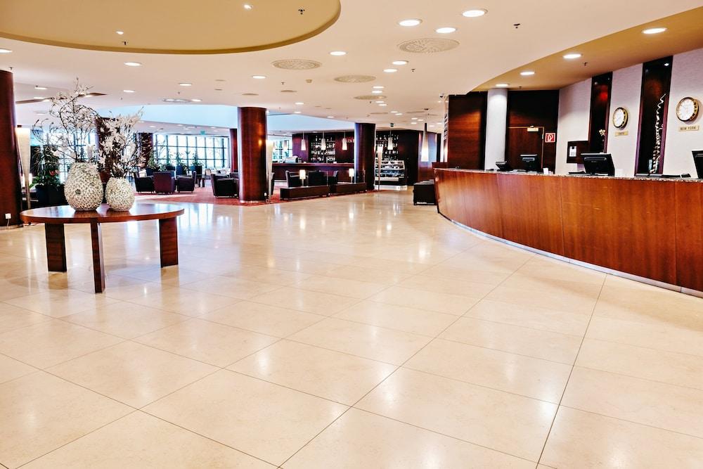 CROWNE PLAZA BRATISLAVA — 9