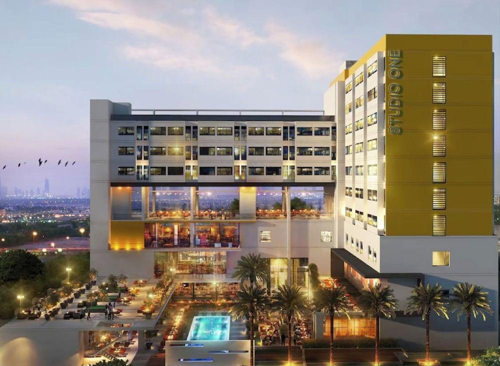 Studio One Hotel — 2