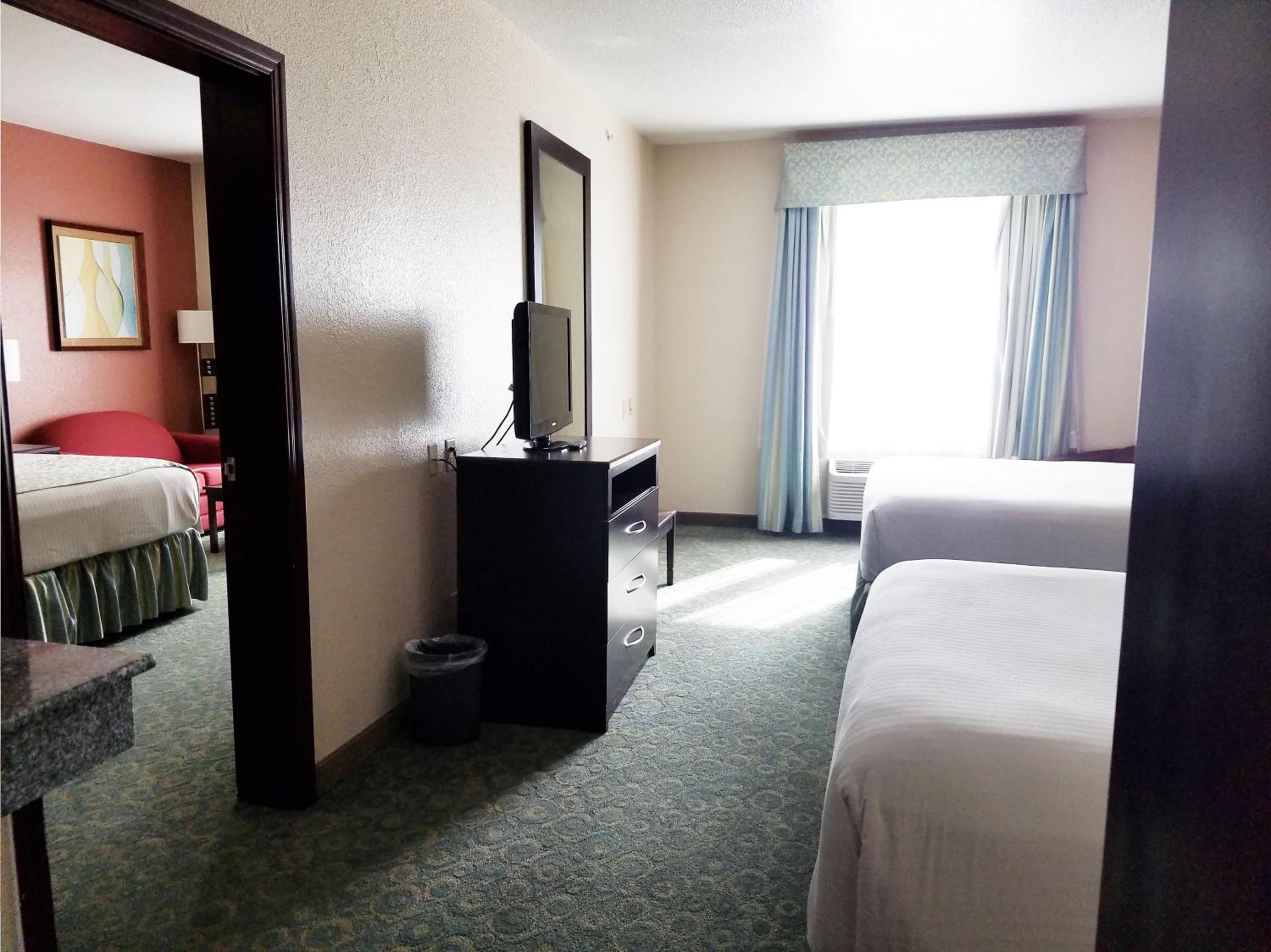 Ramada By Wyndham South Waco — 8