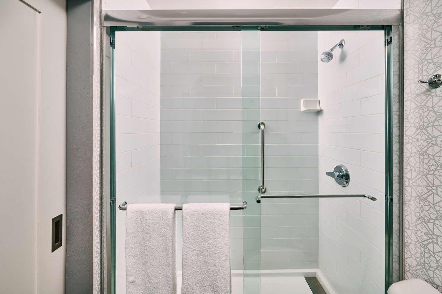 Hampton Inn Anchorage — 4