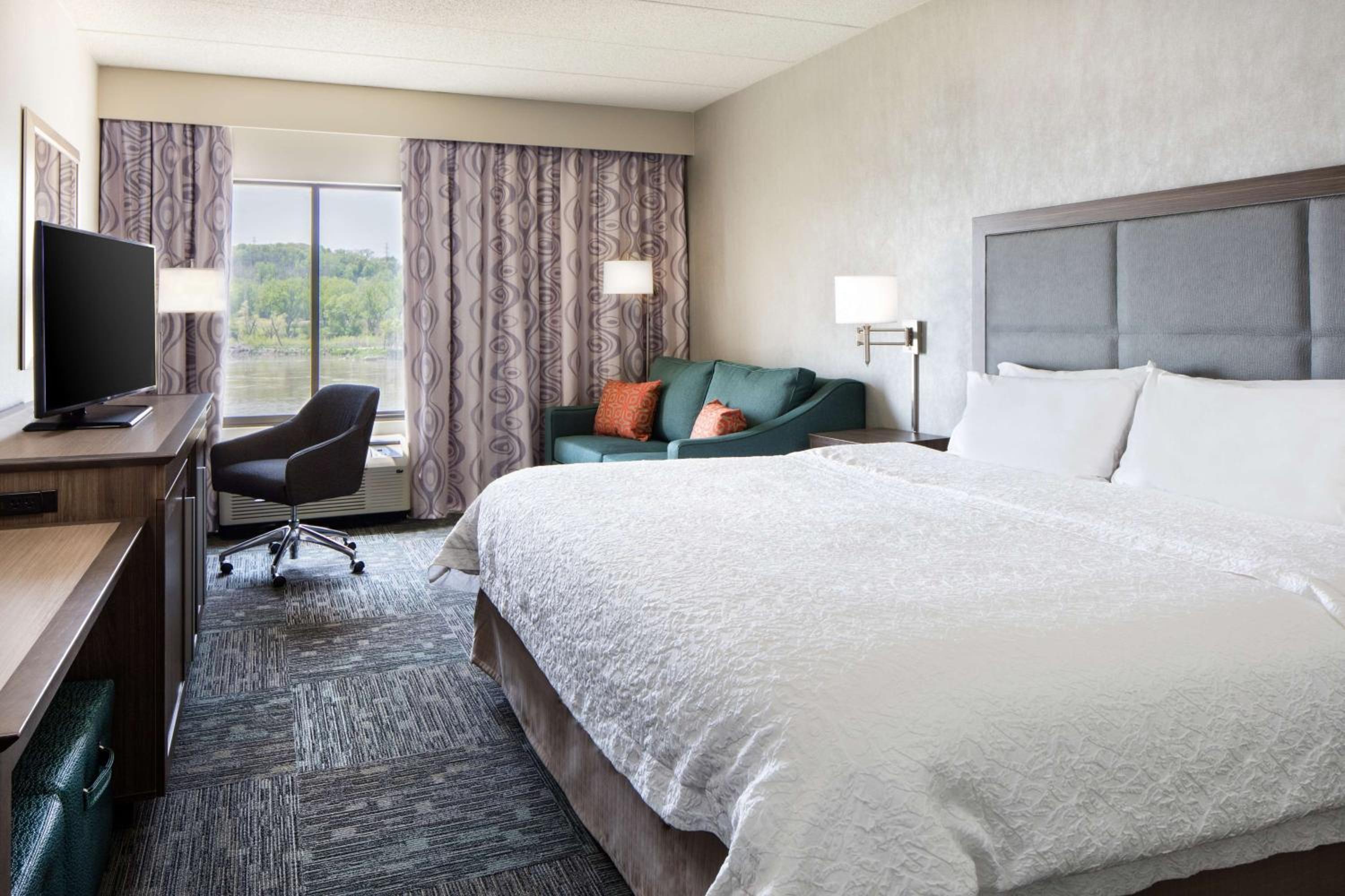 Hampton Inn Council Bluffs — 9