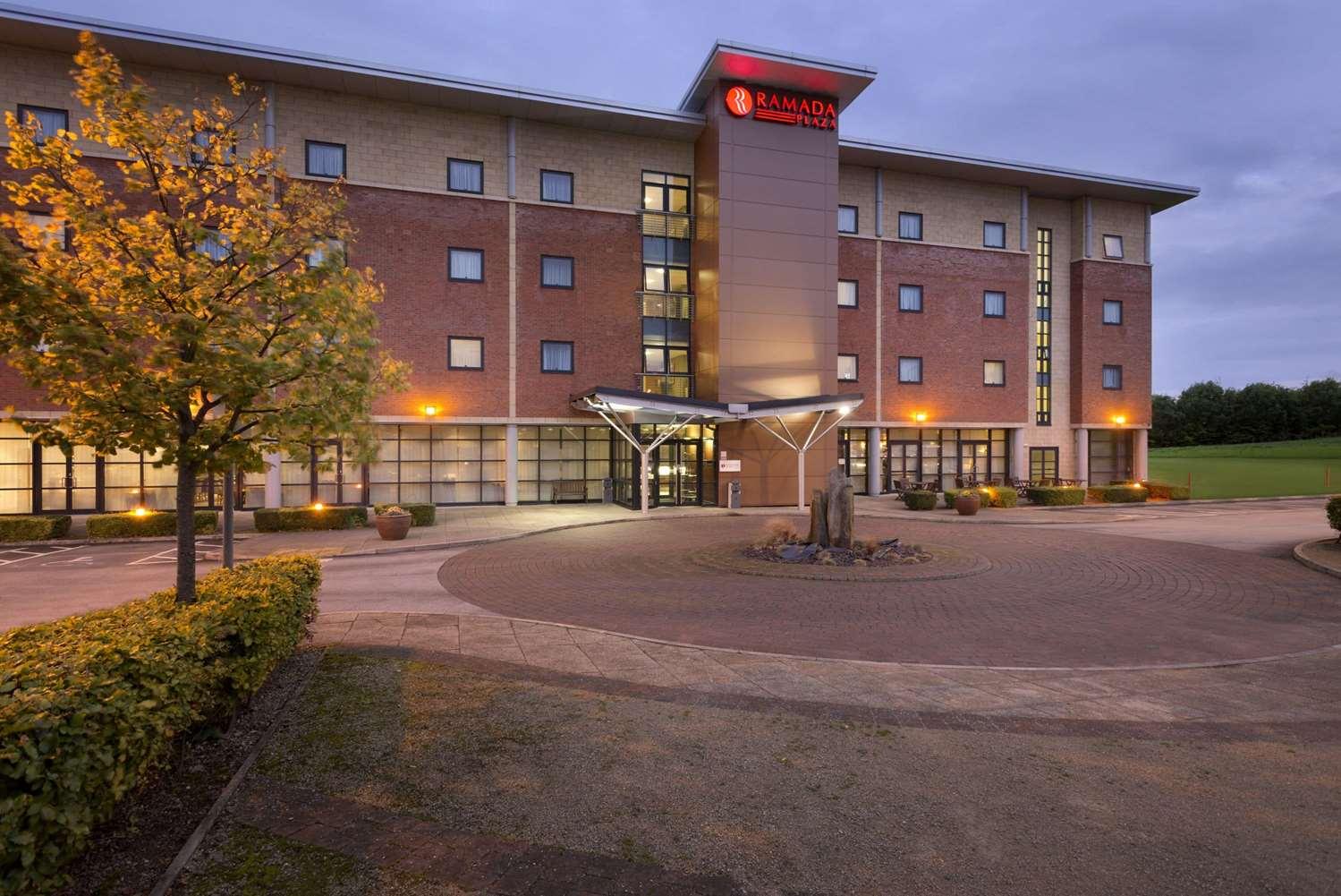 Ramada Plaza by Wyndham Wrexham — 5