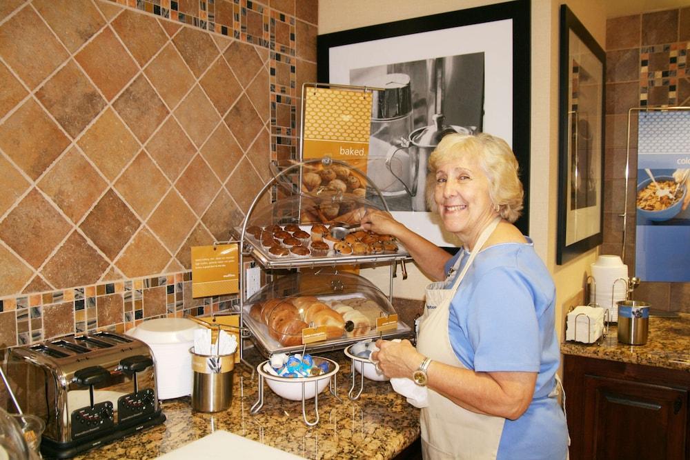 Hampton Inn & Suites Altus — 8